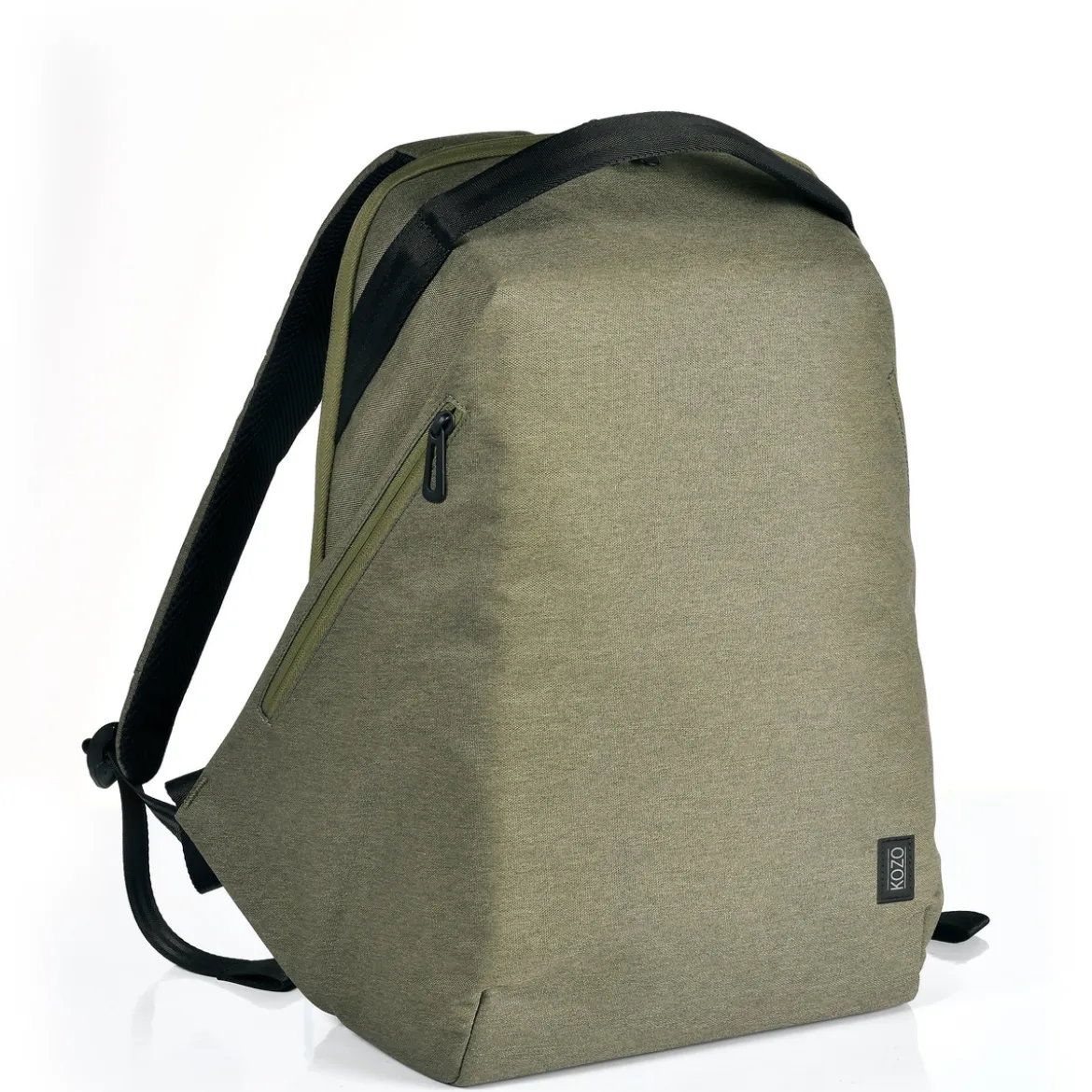 Kozo ryggsäck, tillverkad av återvunna PET-flaskor, olive. Mått: 35×49×15 cm